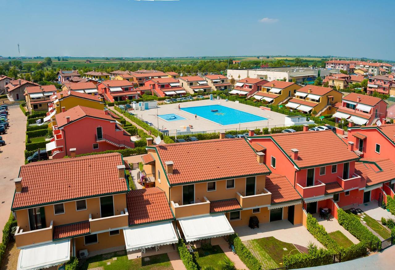 Villaggio Dei Fiori Caorle Bagian luar foto
